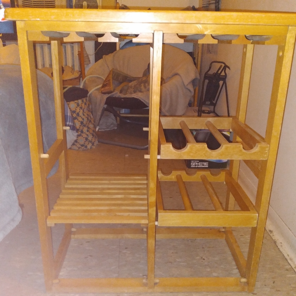 Lunch table......pool table.....wine storage. - Picture 5 of 6